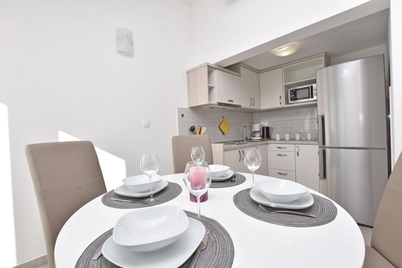 Apartments Danolic Pisak Esterno foto