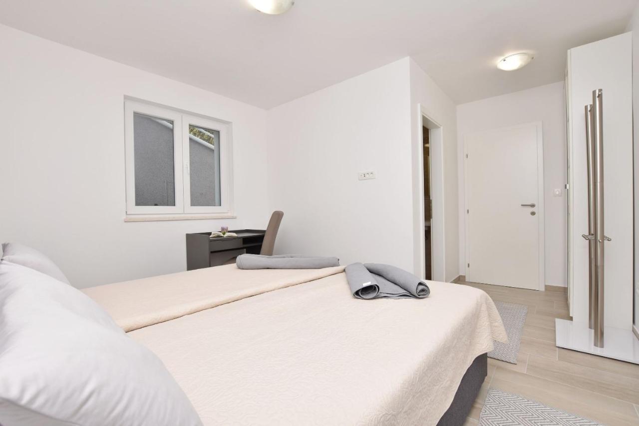 Apartments Danolic Pisak Esterno foto