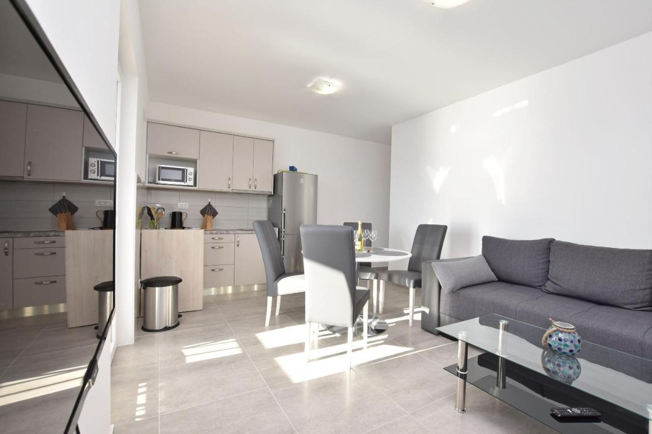Apartments Danolic Pisak Esterno foto