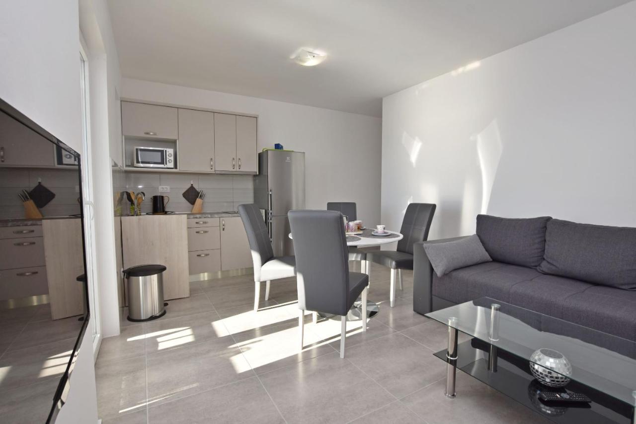 Apartments Danolic Pisak Esterno foto